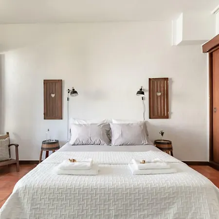Апартаменты Sunny & Cozy Top Floor *